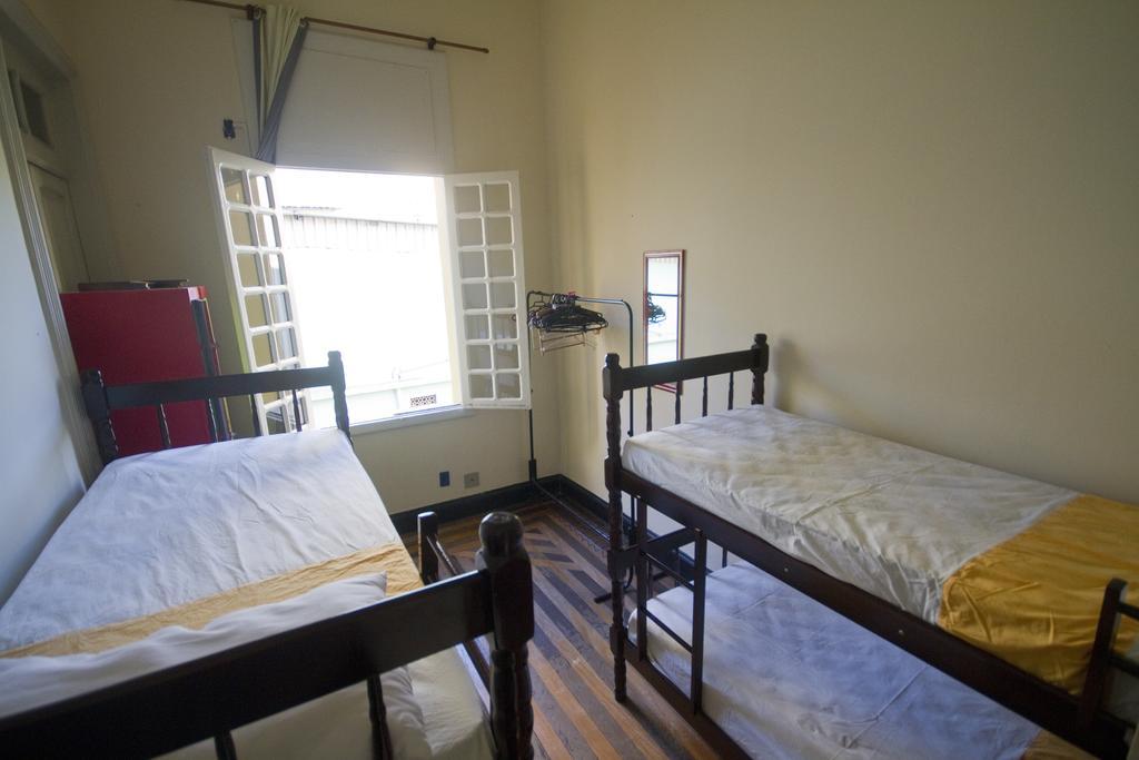 Guanaani Hostel Vitória Стая снимка