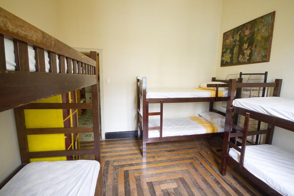 Guanaani Hostel Vitória Стая снимка